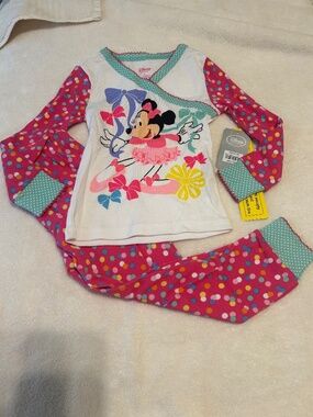 Minnie Mouse Pajamas Size 3 long sleeved and long pants